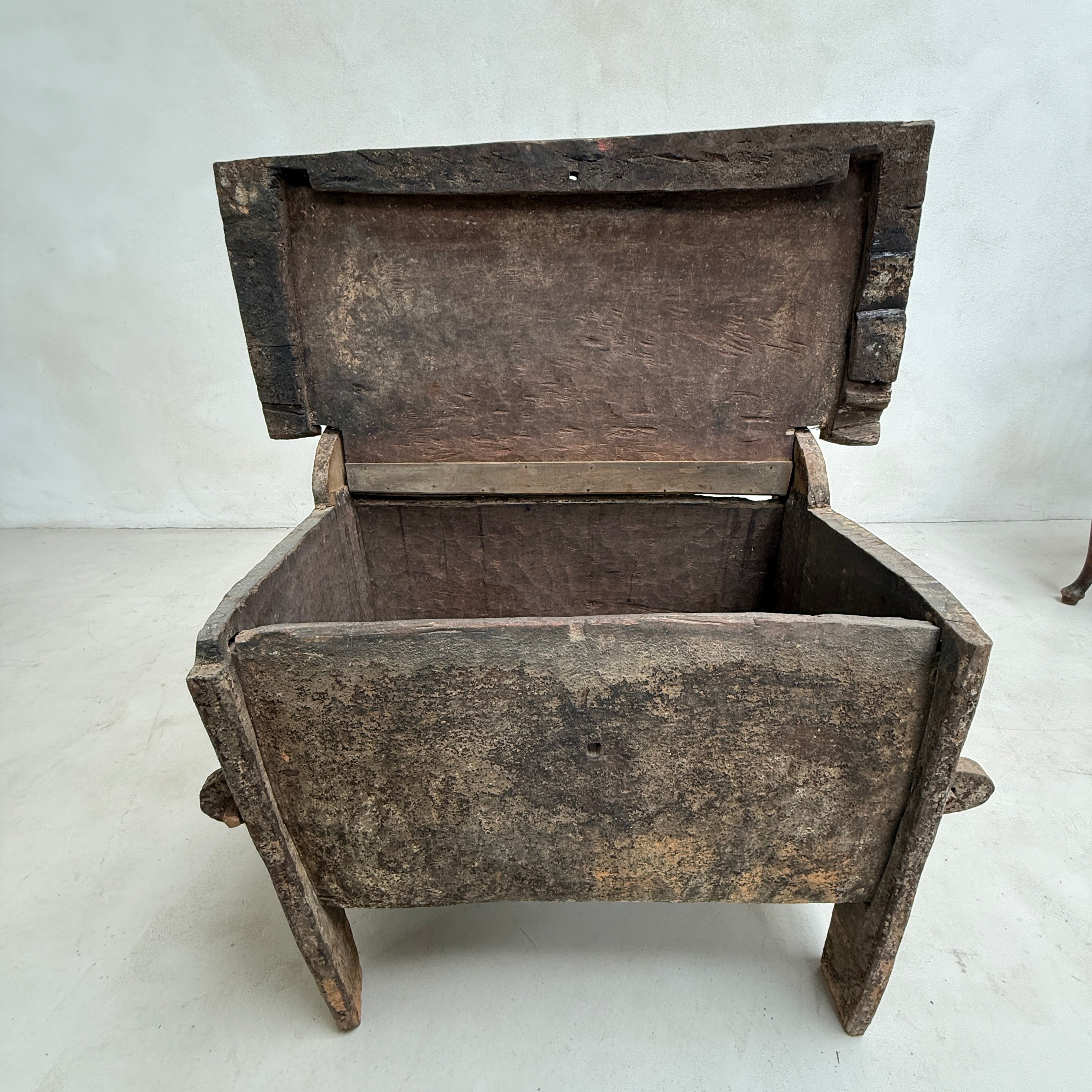 Antique wooden coffer storage box | Sandoor