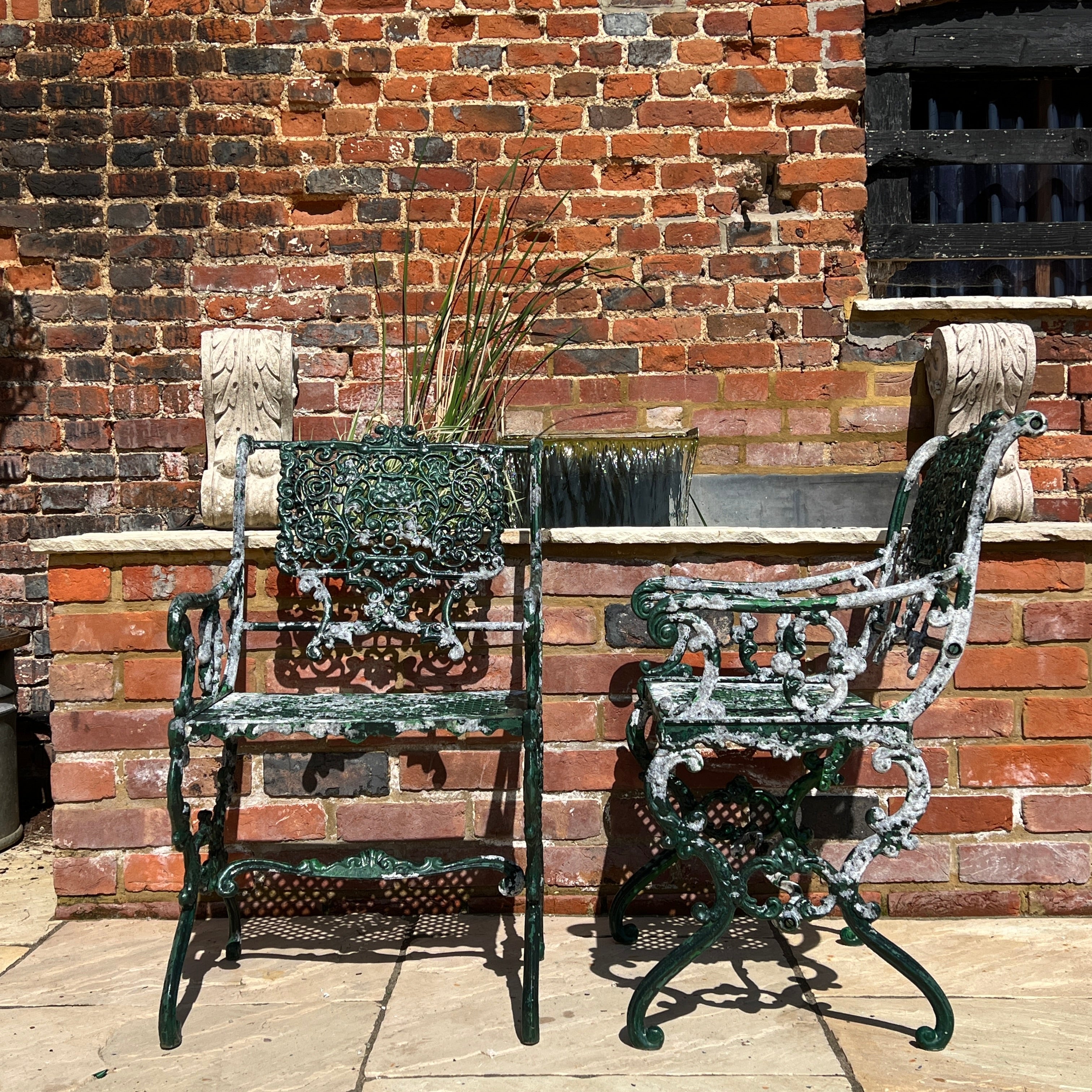 Antique decorative cast iron Garden Chair