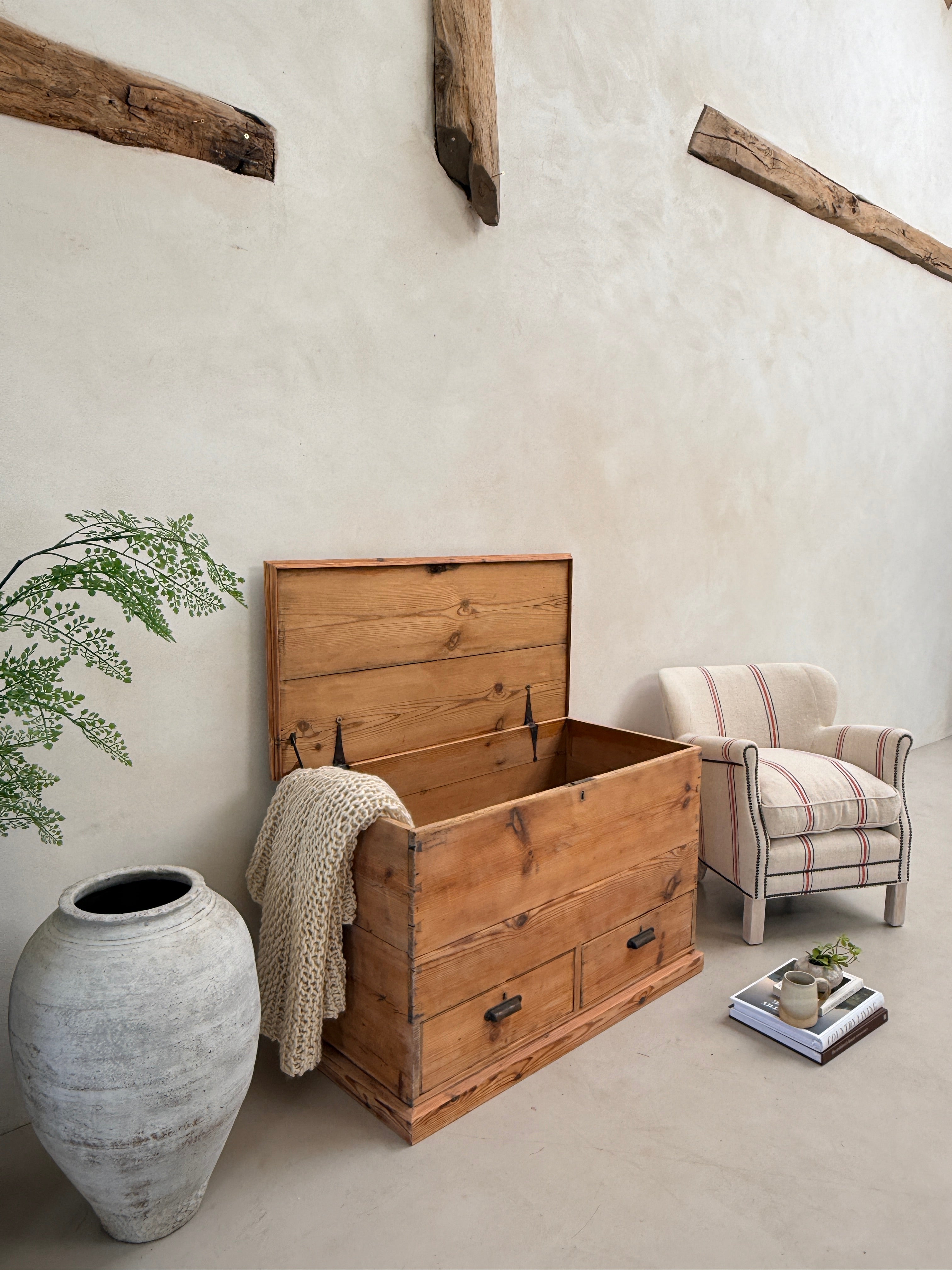 Antique pine blanket box with drawers | Maya