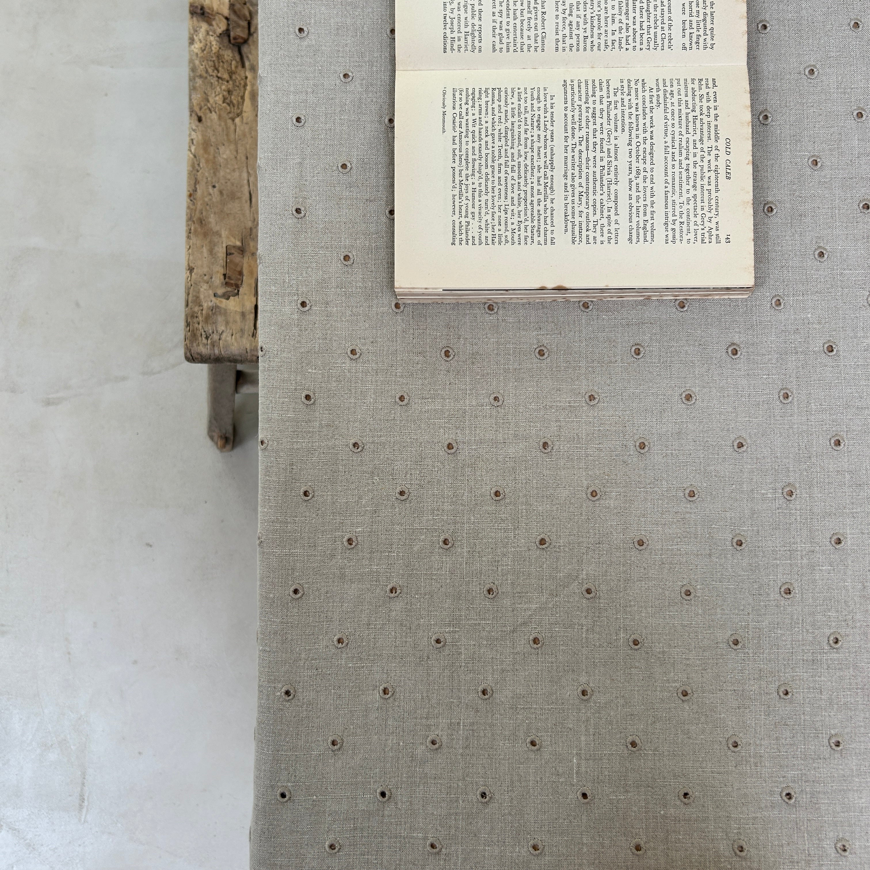 Broderie Dots Linen Table cloth | Pebble