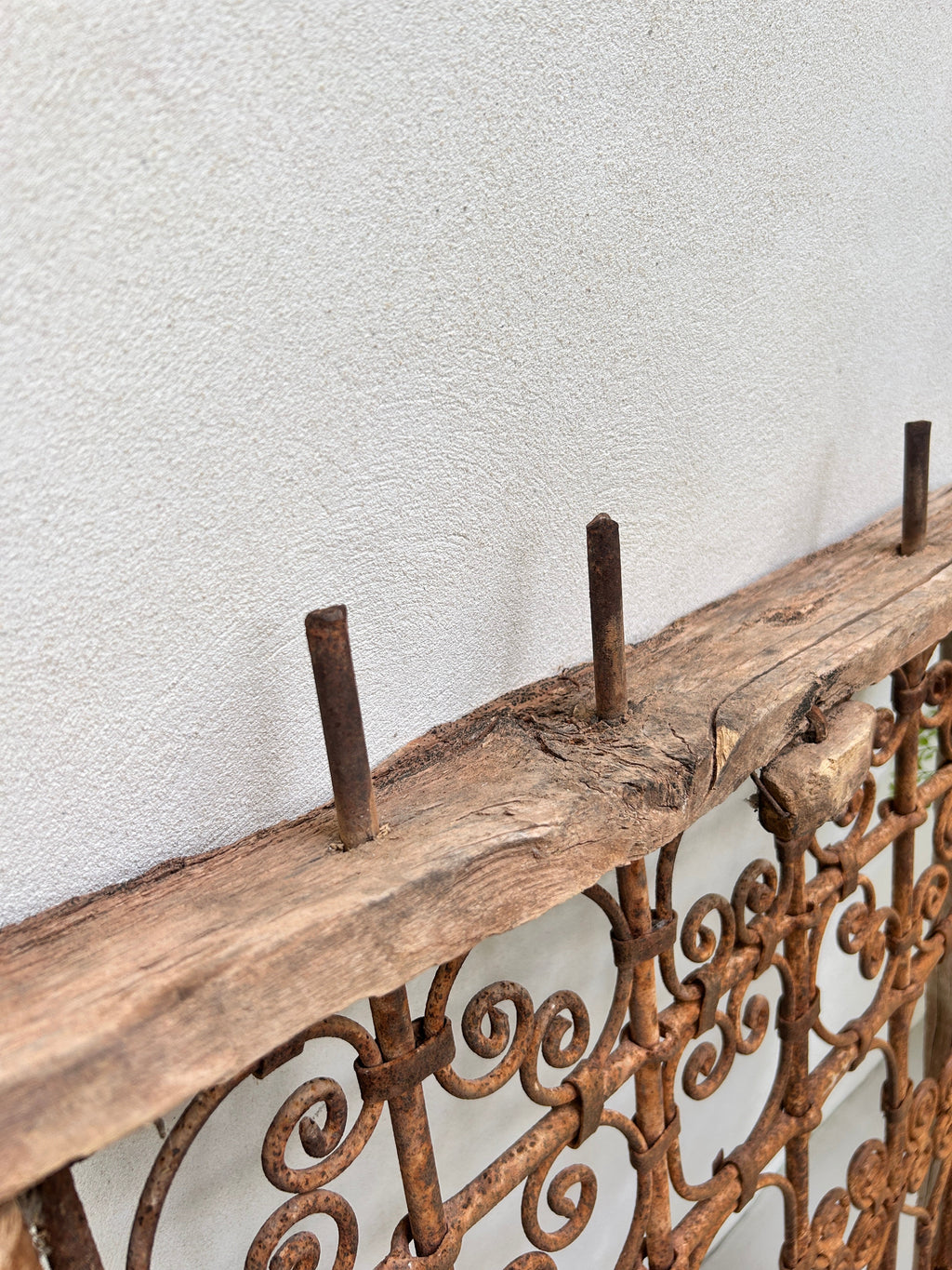 Cast iron antique wooden window grille | Agus