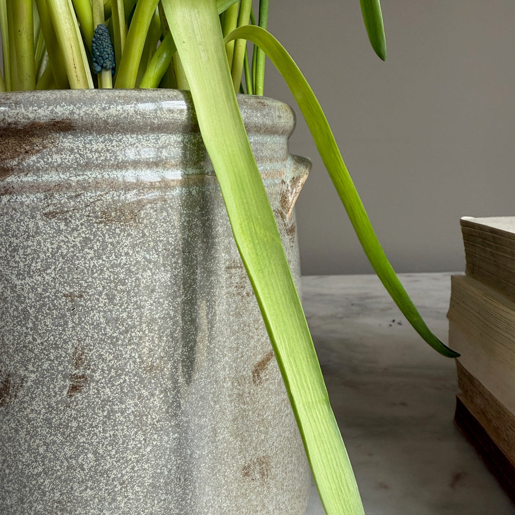 Distressed Grey Confit Pot | Bordeaux