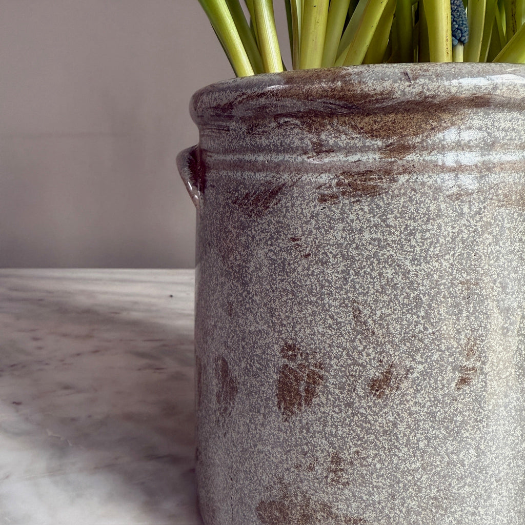 Distressed Grey Confit Pot | Bordeaux