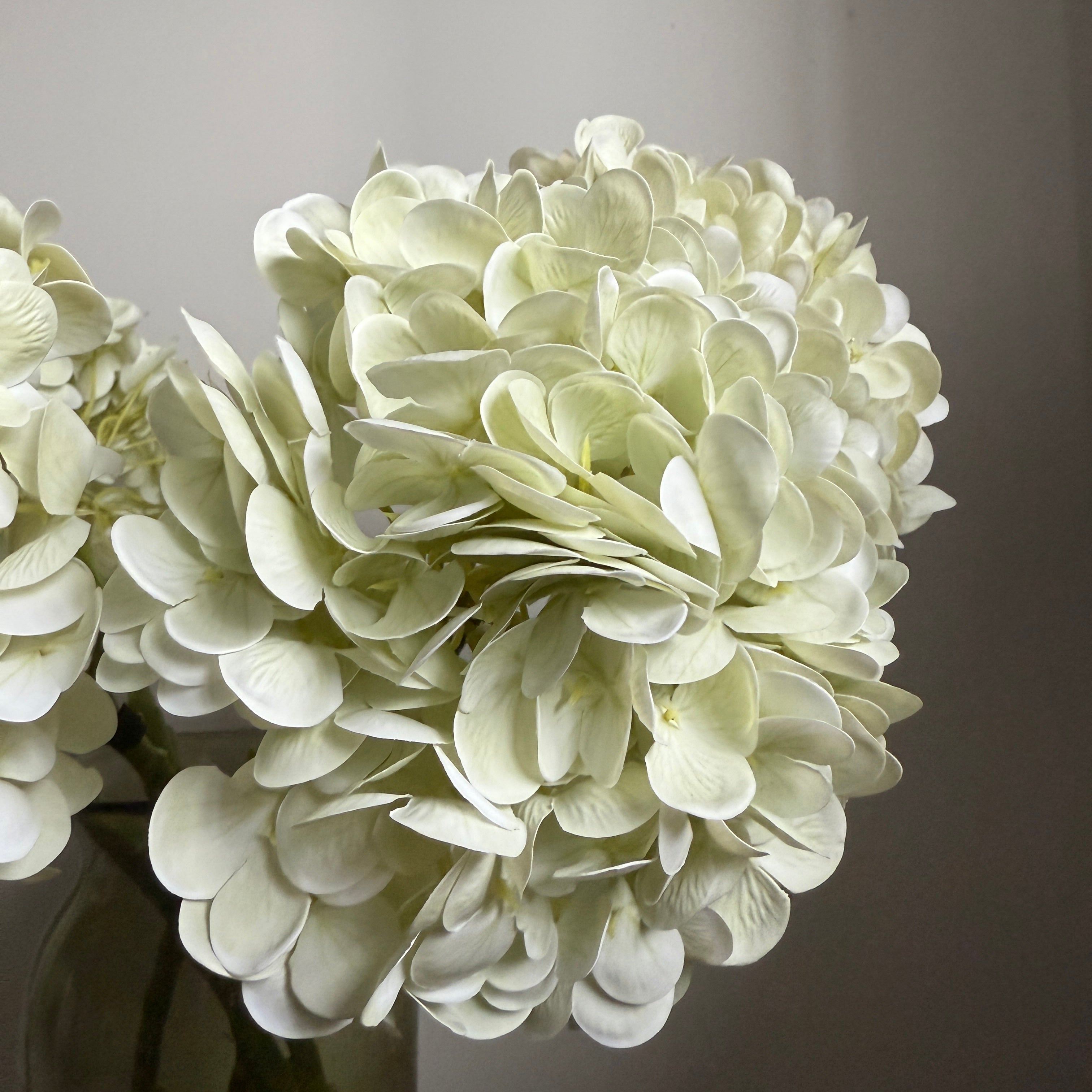 Faux single Hydrangea 47cm