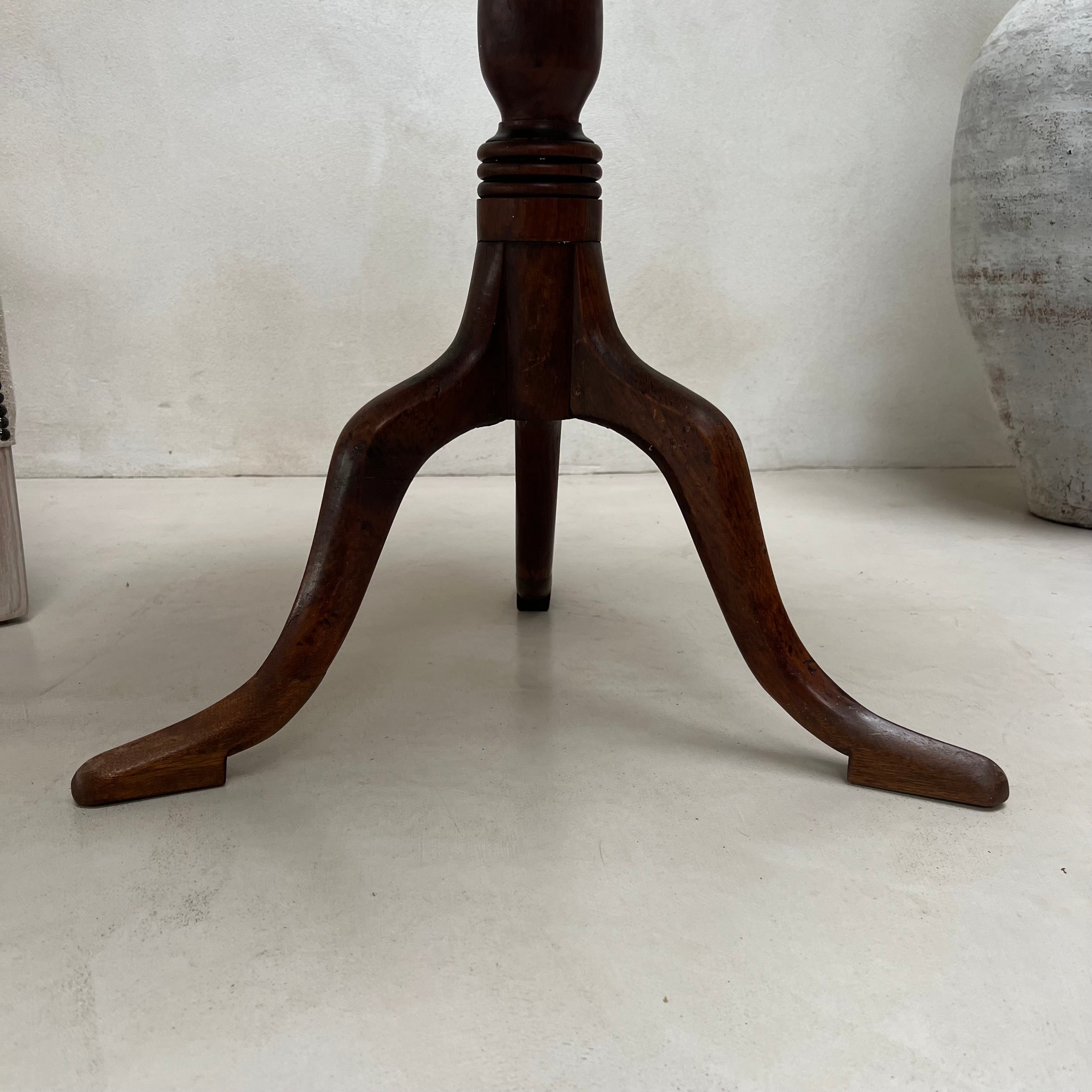 Georgian Mahogany Pedestal Table | George