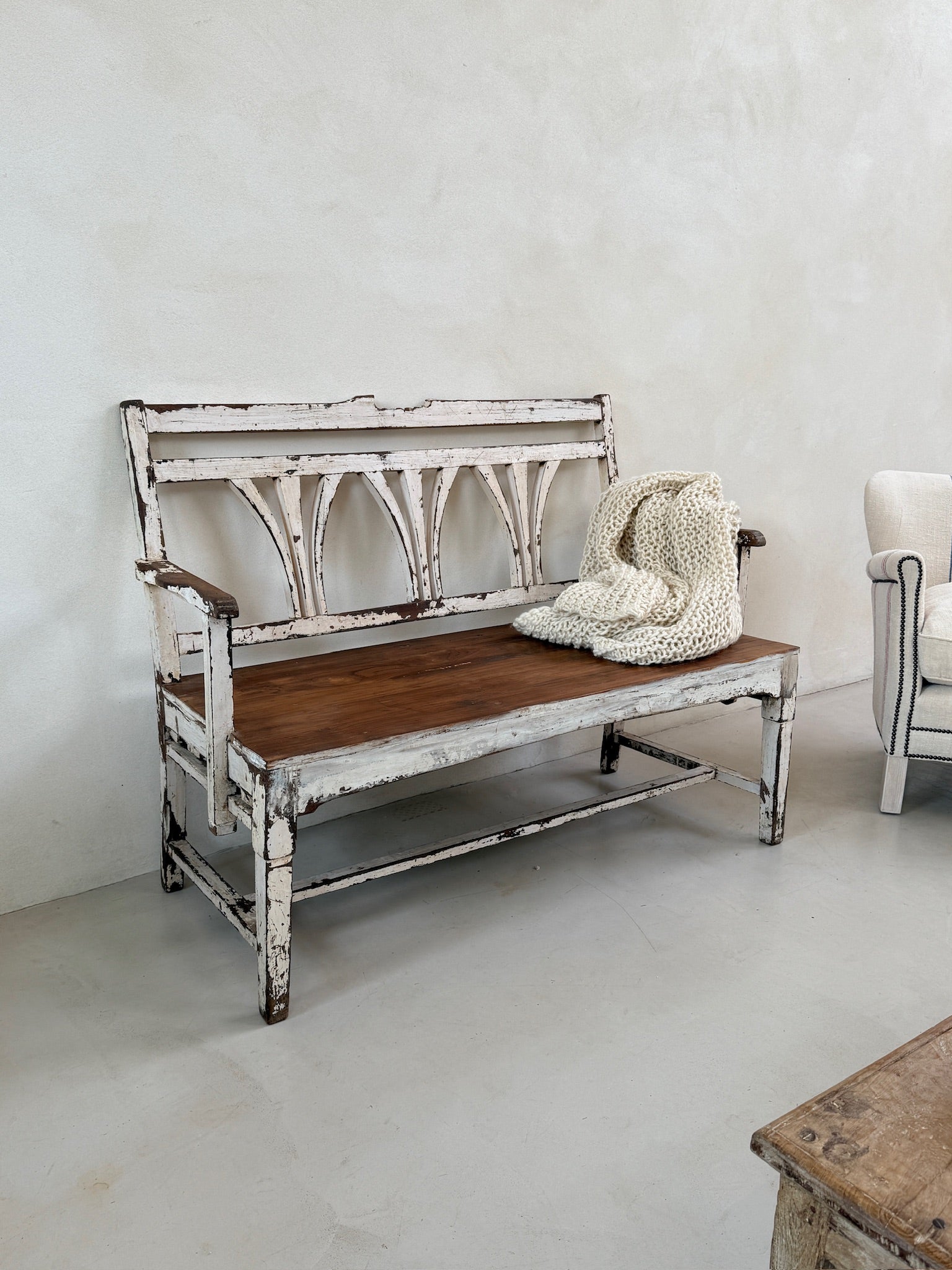 Vintage rustic wooden bench | Jessica