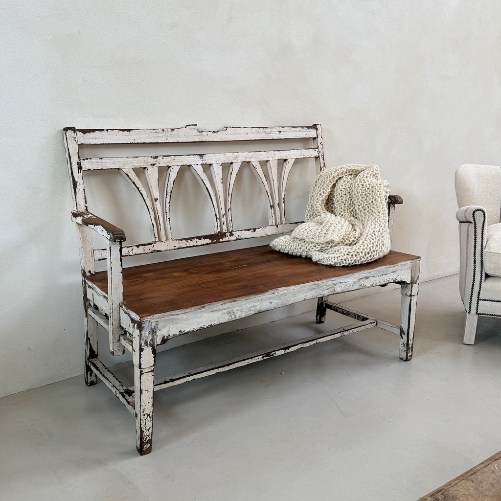 Vintage rustic wooden bench | Jessica