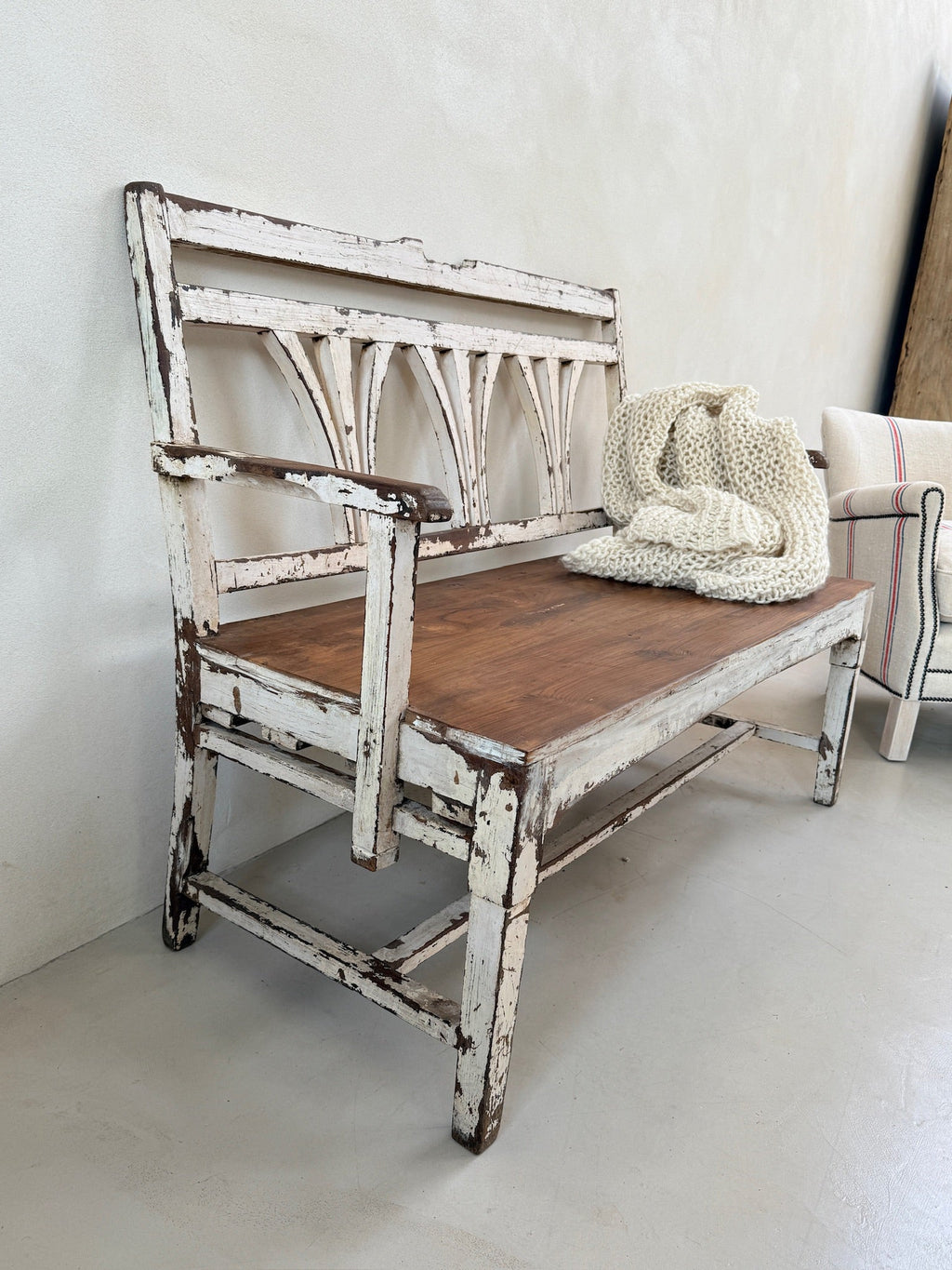 Vintage rustic wooden bench | Jessica