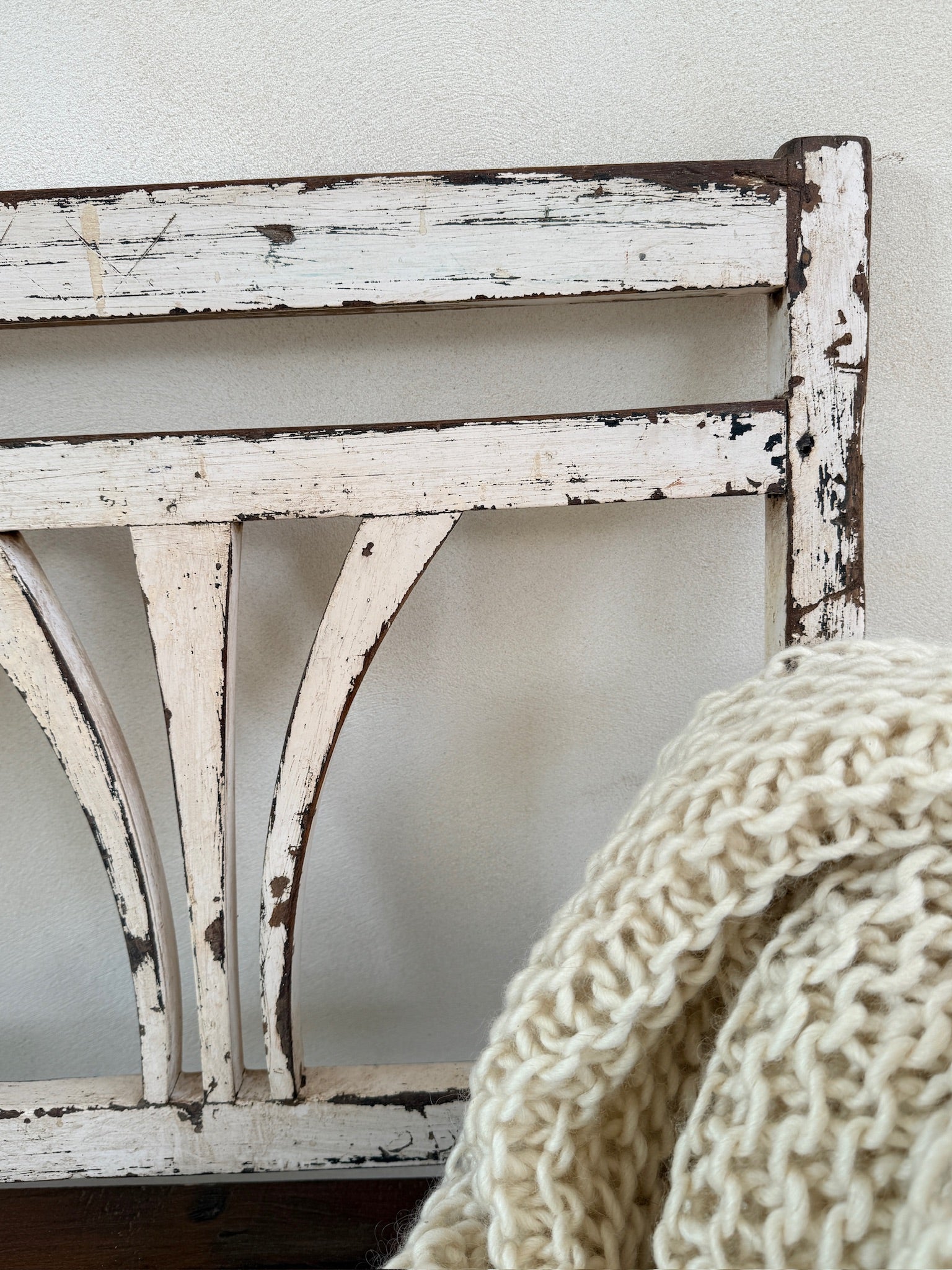 Vintage rustic wooden bench | Jessica