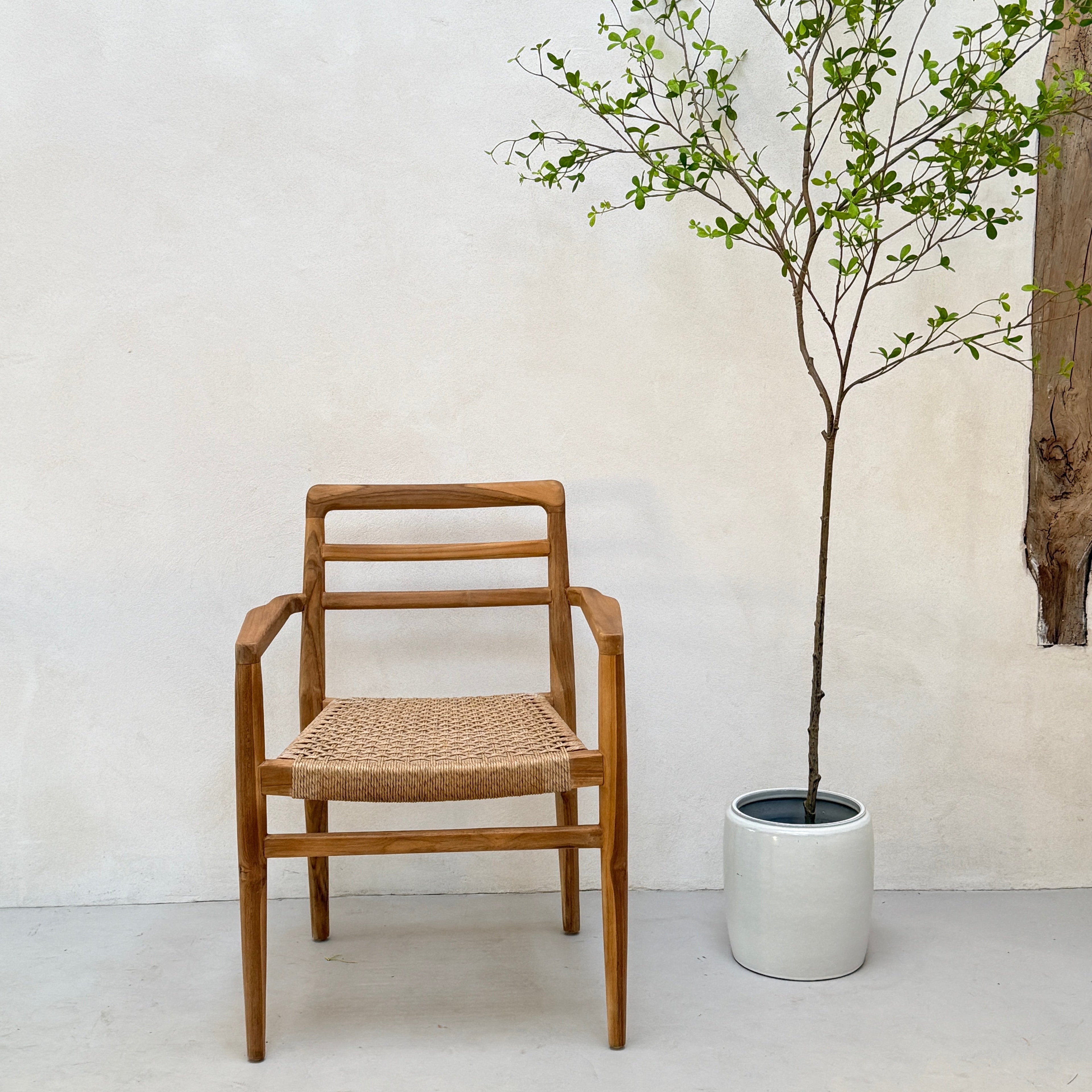 Rustic wood garden dining chair | with arms