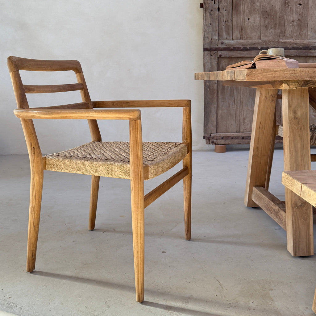 Rustic wood garden dining chair | with arms