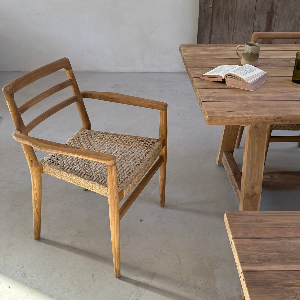 Rustic wood garden dining chair | with arms