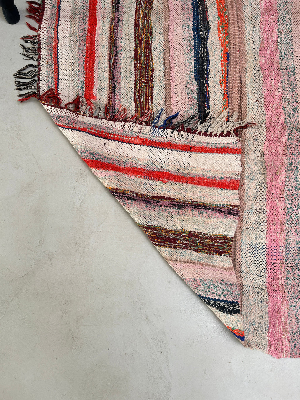 Vintage Moroccan Handmade woven rug | 180 X 123