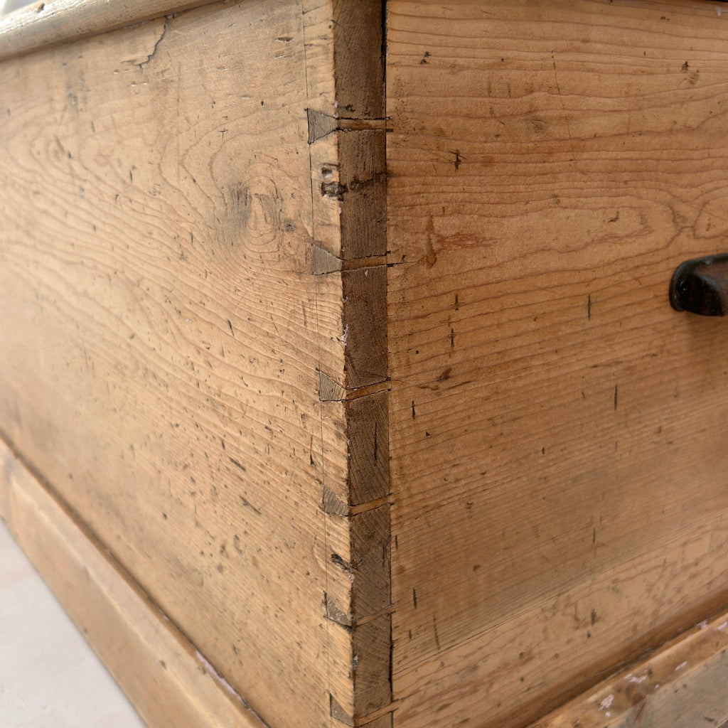 Vintage Blanket Box | Lawrence